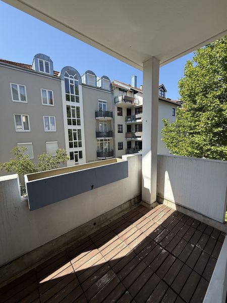 2-Zi.-Wohnung mit Westbalkon im Zentrum von Unterhaching